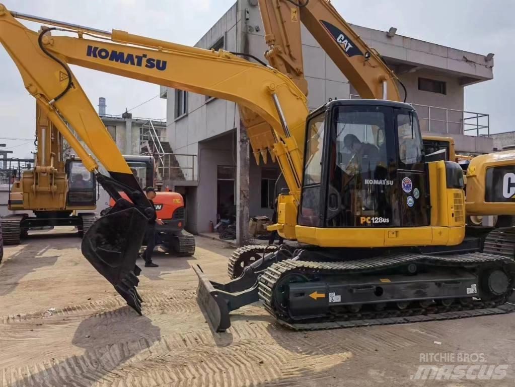 Komatsu PC 128US 中型挖掘机