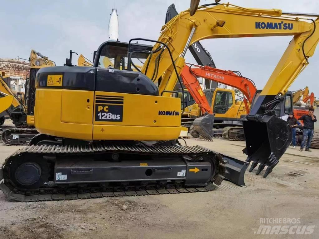 Komatsu PC 128US 中型挖掘机