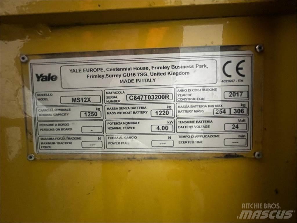 Yale MS12X 手推堆垛车