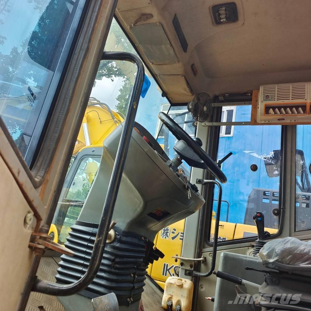 XCMG XS 223 J 单轮压路机