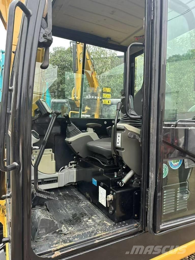 CAT 305.5E2 小型挖掘机