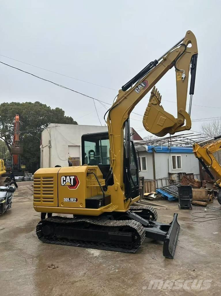 CAT 305.5E2 小型挖掘机