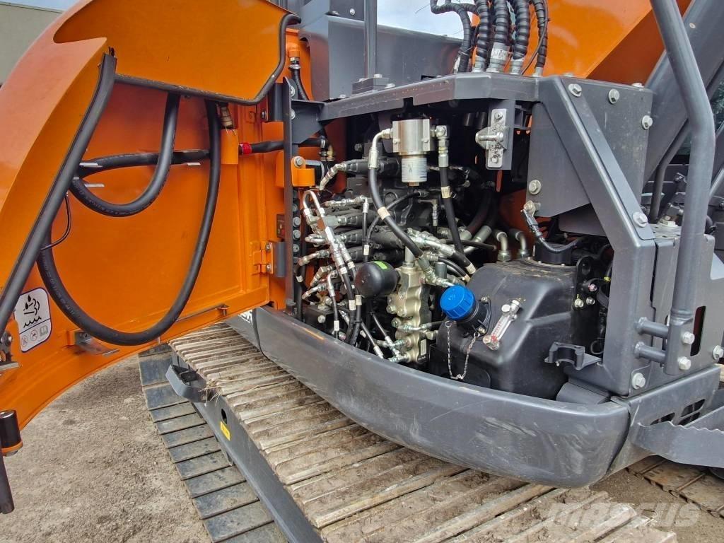 Develon DX 140 LCR-7 履带挖掘机
