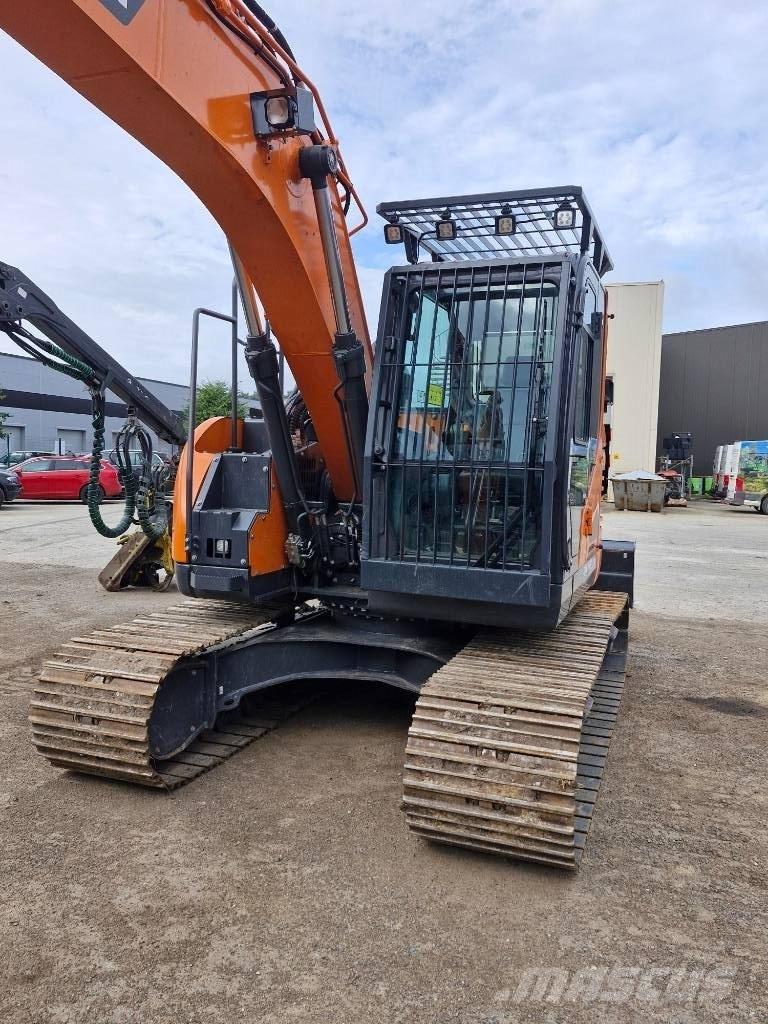 Develon DX 140 LCR-7 履带挖掘机