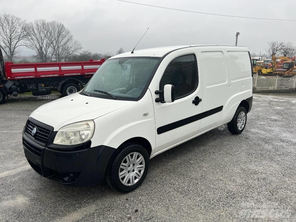 Fiat Doblo Cargo 大型面包车