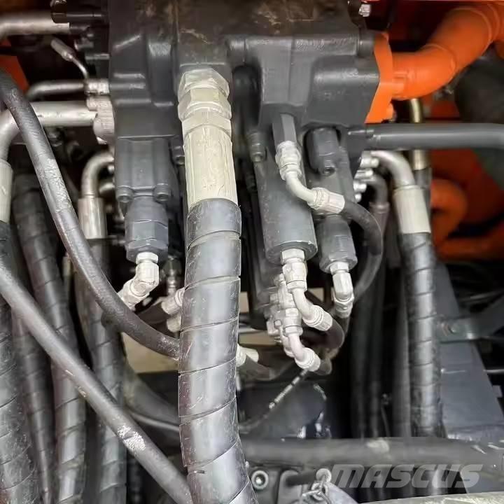 Doosan DX 300 LC 履带挖掘机