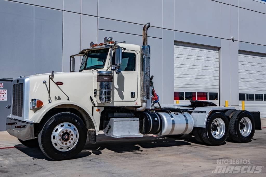 Peterbilt 367 牵引车