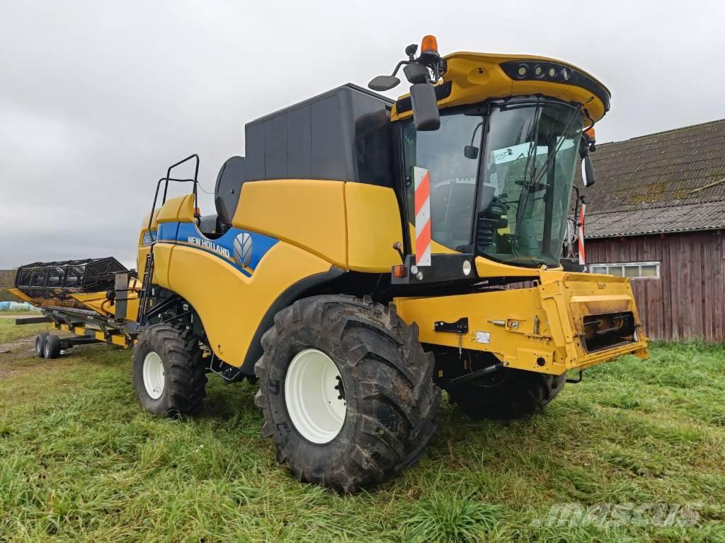 New Holland CX6.80 联合收割机