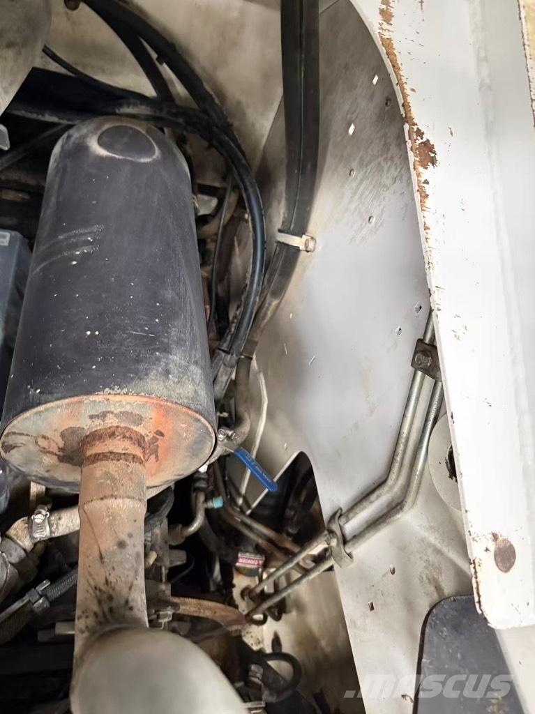Bobcat S 18 滑移装载机