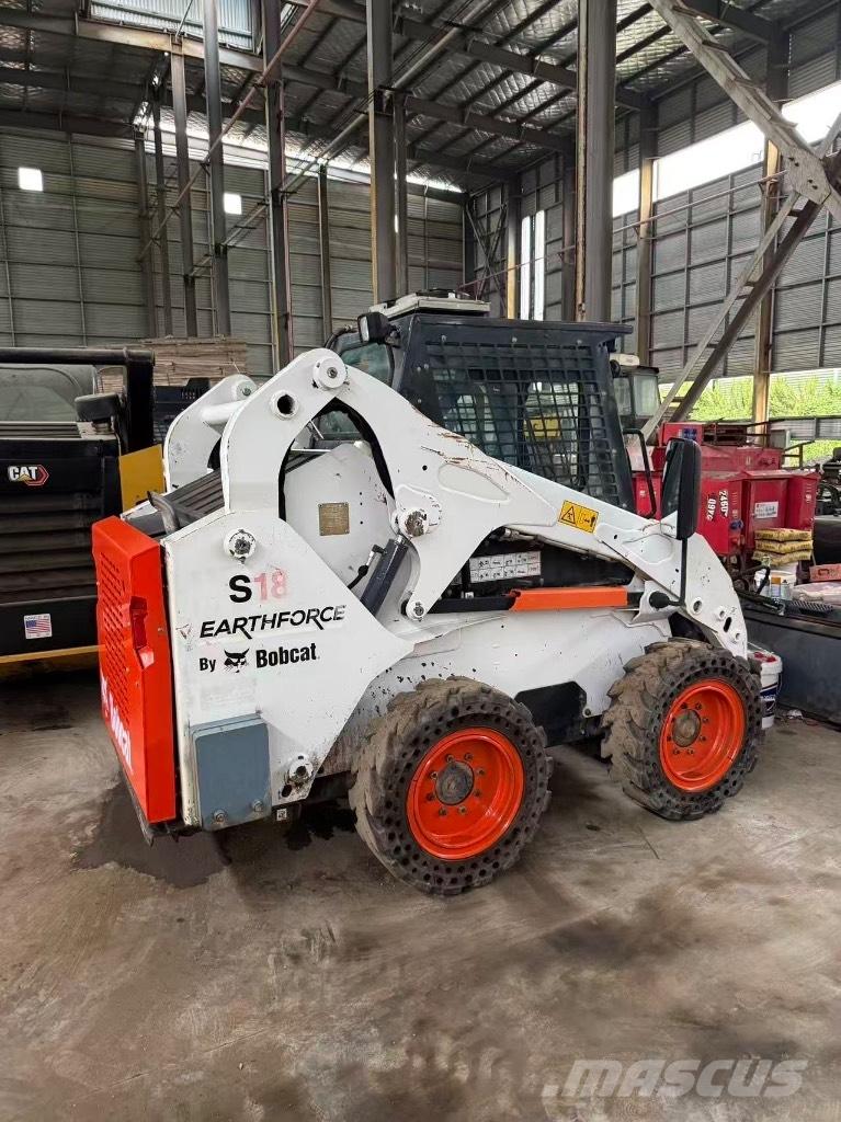 Bobcat S 18 滑移装载机