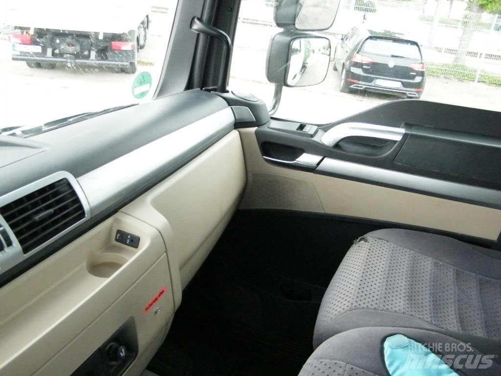 MAN TGM 18.320 工程吊钩车