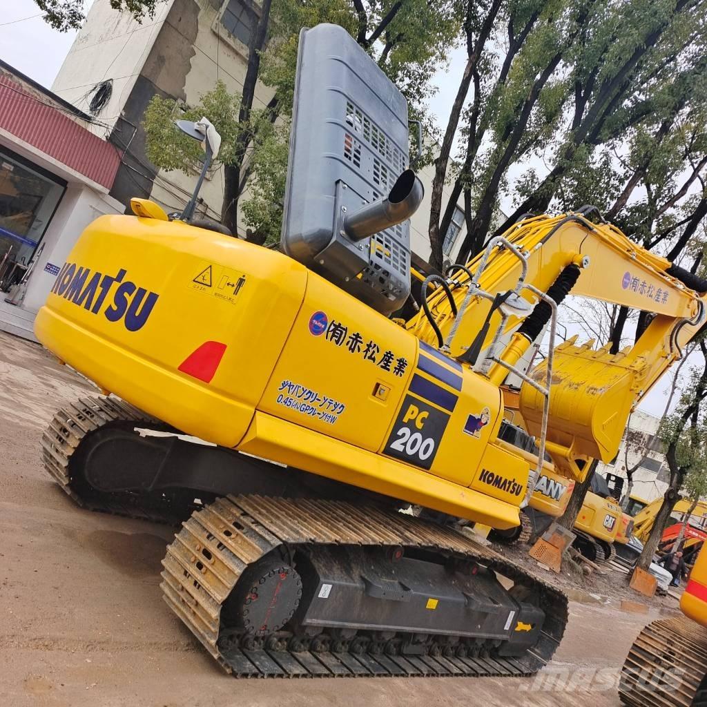Komatsu PC 200 履带挖掘机