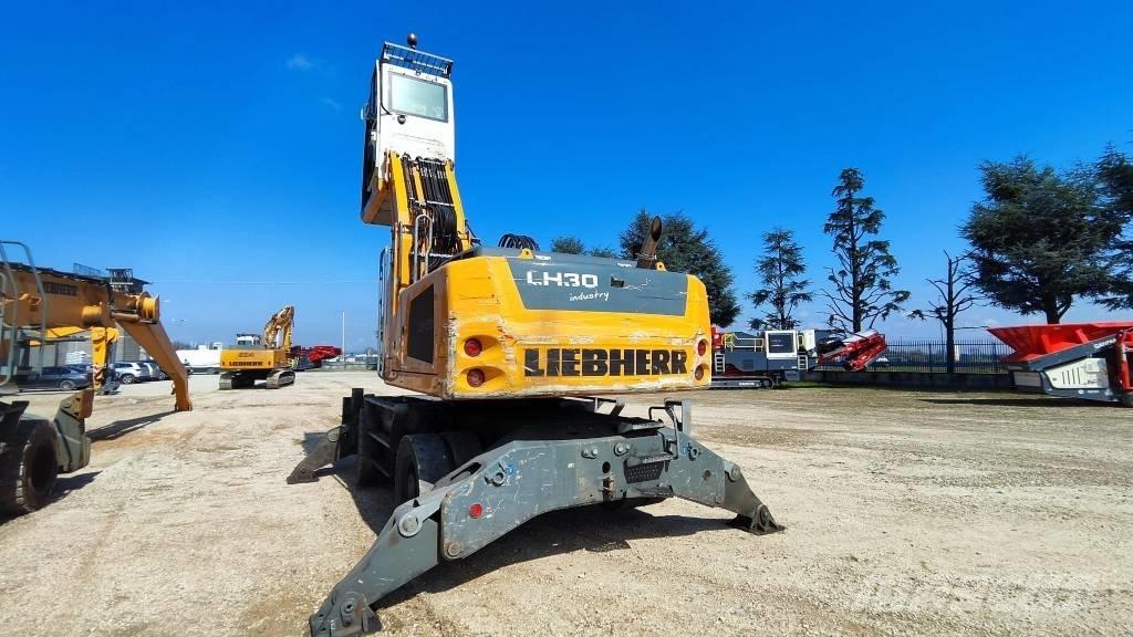 Liebherr LH 30 M 工业挖掘机