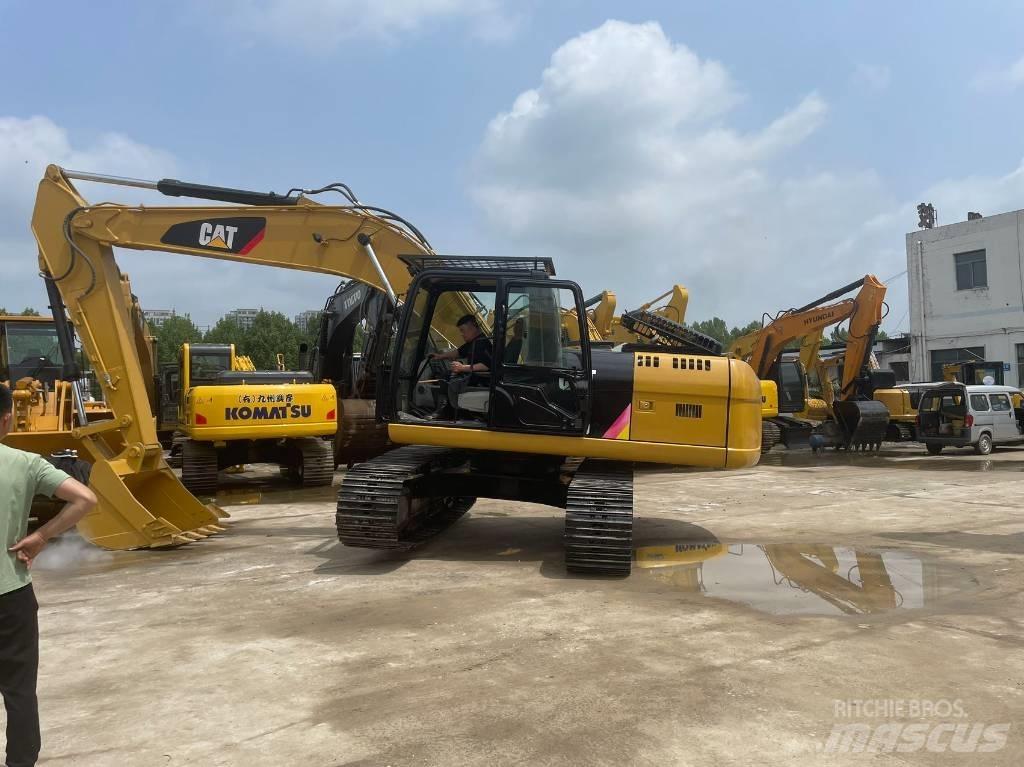 CAT 320D 履带挖掘机