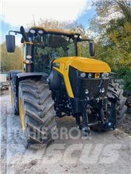 JCB Fastrac 4220 拖拉机/农用车