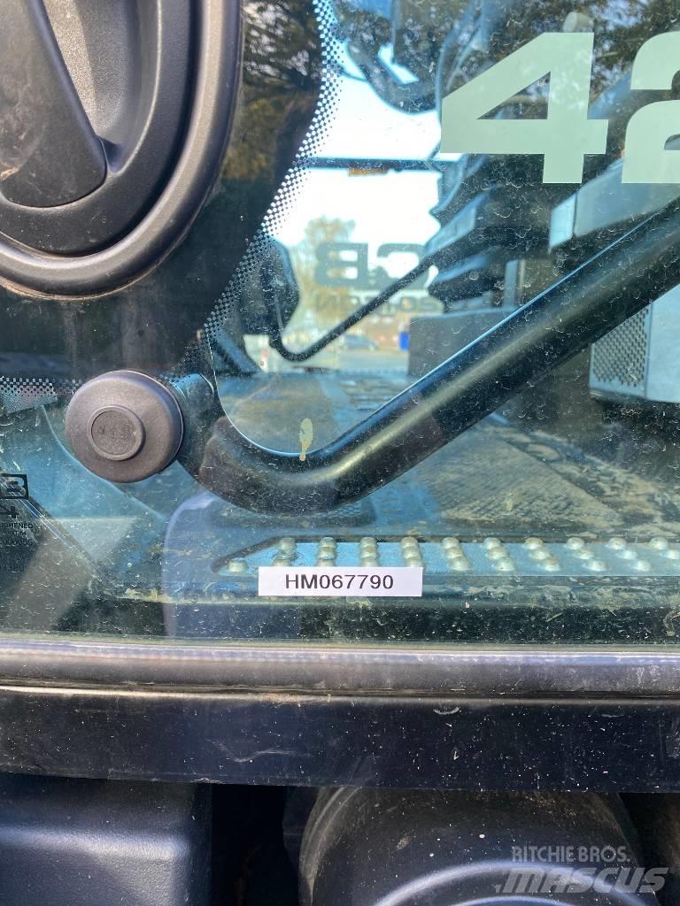 JCB Fastrac 4220 拖拉机/农用车