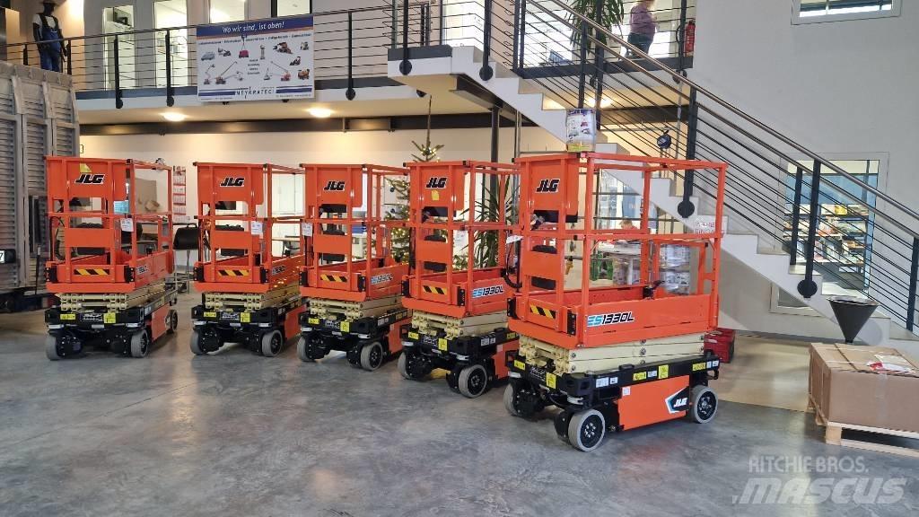 JLG ES 1330 L 剪叉式升降机