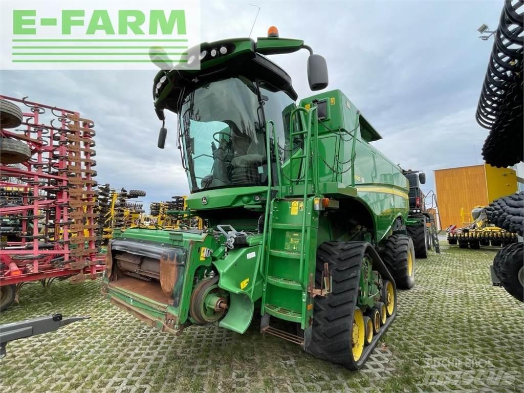 John Deere S690i 联合收割机