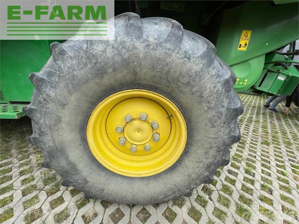 John Deere S690i 联合收割机