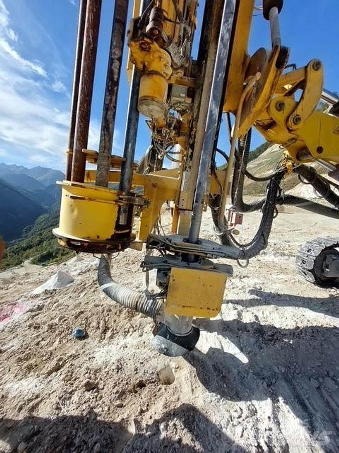 Atlas Copco Roc F6 钻孔机