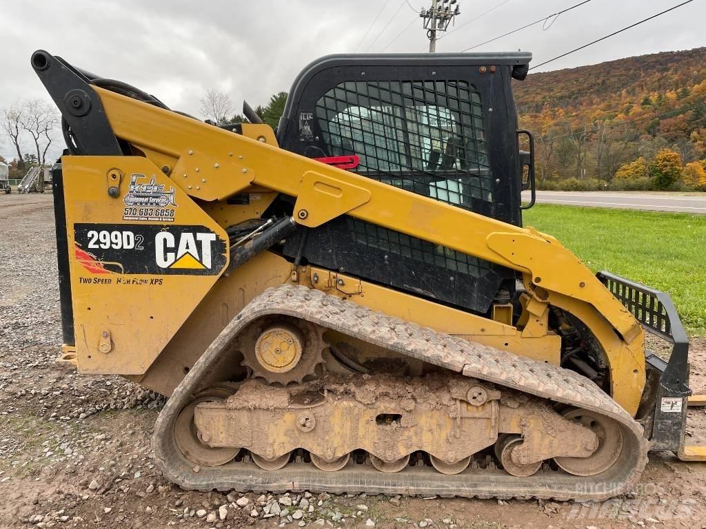 CAT 299 D 2 滑移装载机