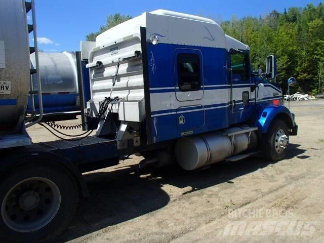 Kenworth T 800 牵引车