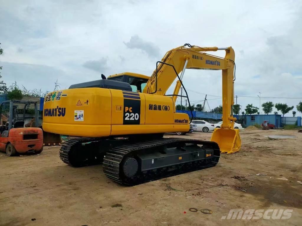 Komatsu PC 220 履带挖掘机