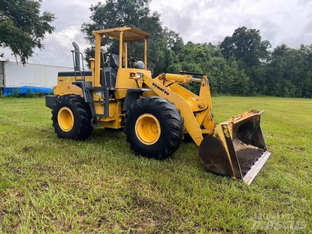 Komatsu WA 250-3L 轮式装载机