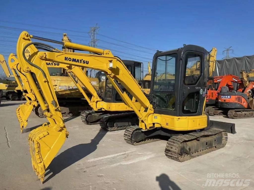 Komatsu PC 35 小型挖掘机
