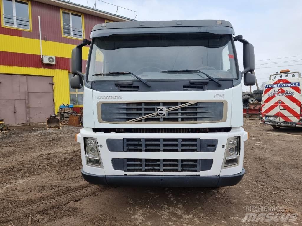 Volvo FM400 8x4 翻斗车