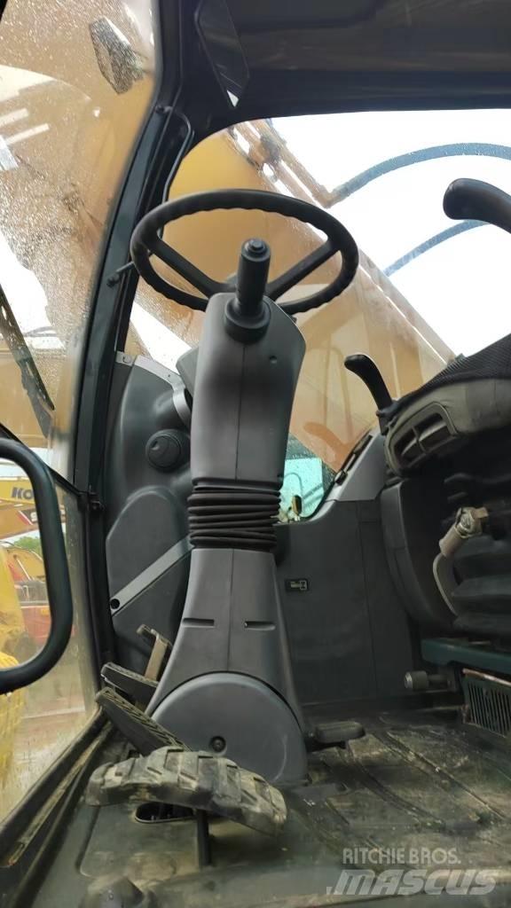 Hyundai 210W-9 轮式挖掘机