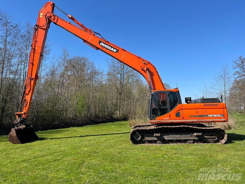 Doosan DX 300 履带挖掘机