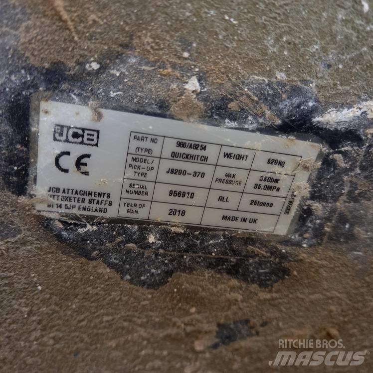 JCB JS 300 LC 履带挖掘机