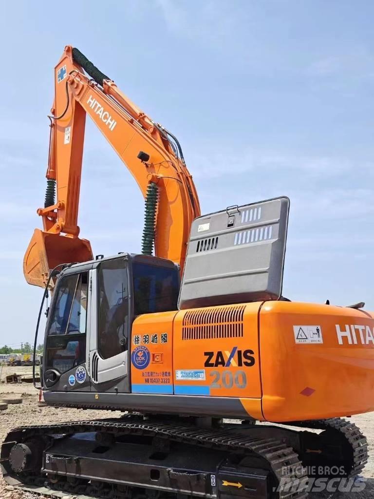 Hitachi ZX200 履带挖掘机