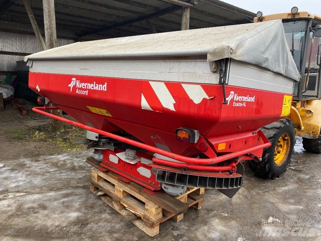 Kverneland Exacta HL 矿物肥料撒播机