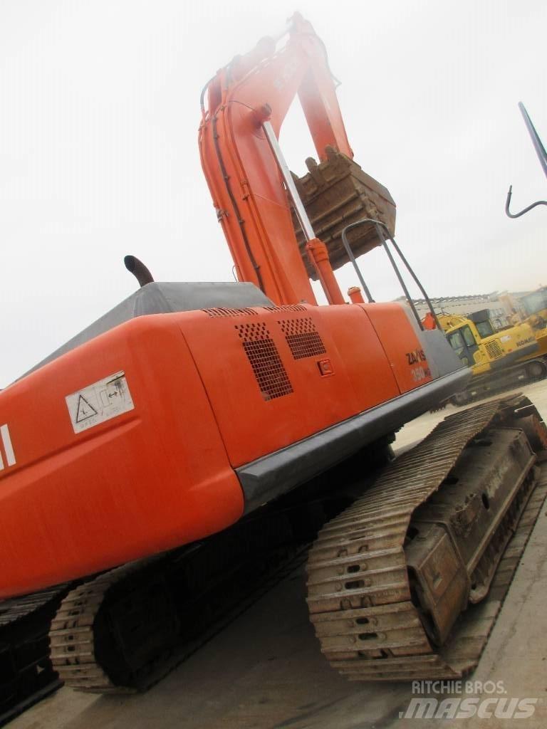 Hitachi Zaxis 200-3G 履带挖掘机