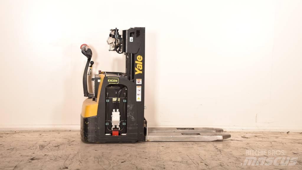 Yale MS20 手推堆垛车