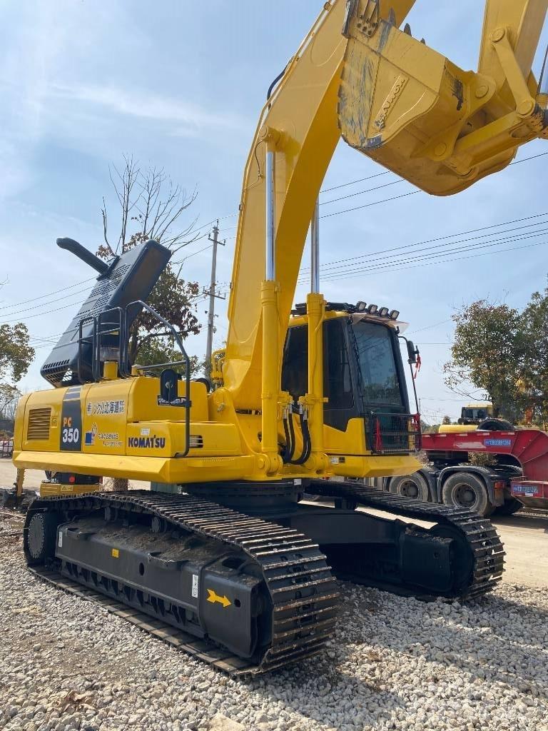Komatsu 240LC-8 履带挖掘机