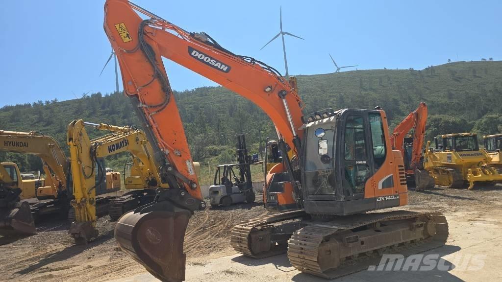 Doosan DX140LCR-5 履带挖掘机