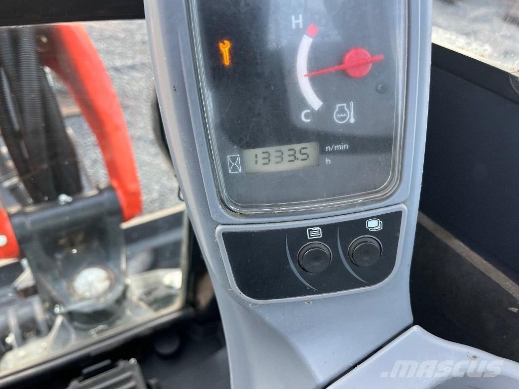 Kubota U 27-4 小型挖掘机