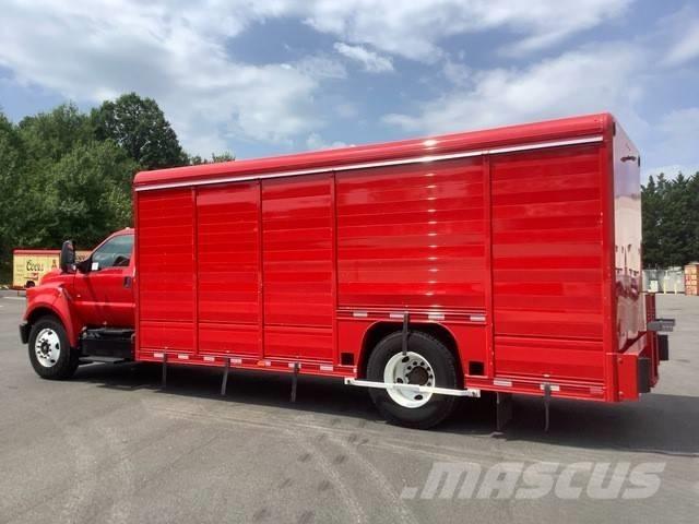 Ford F650 饮料运输车