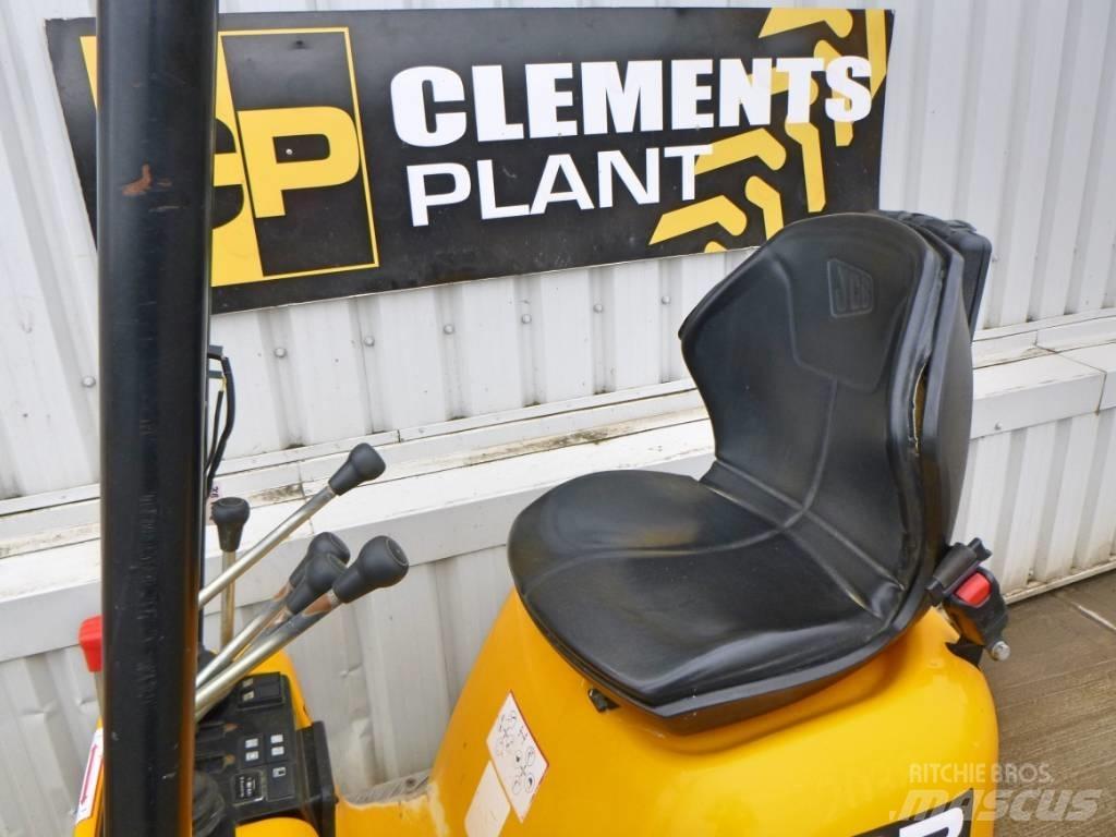 JCB 8008 CTS 小型挖掘机