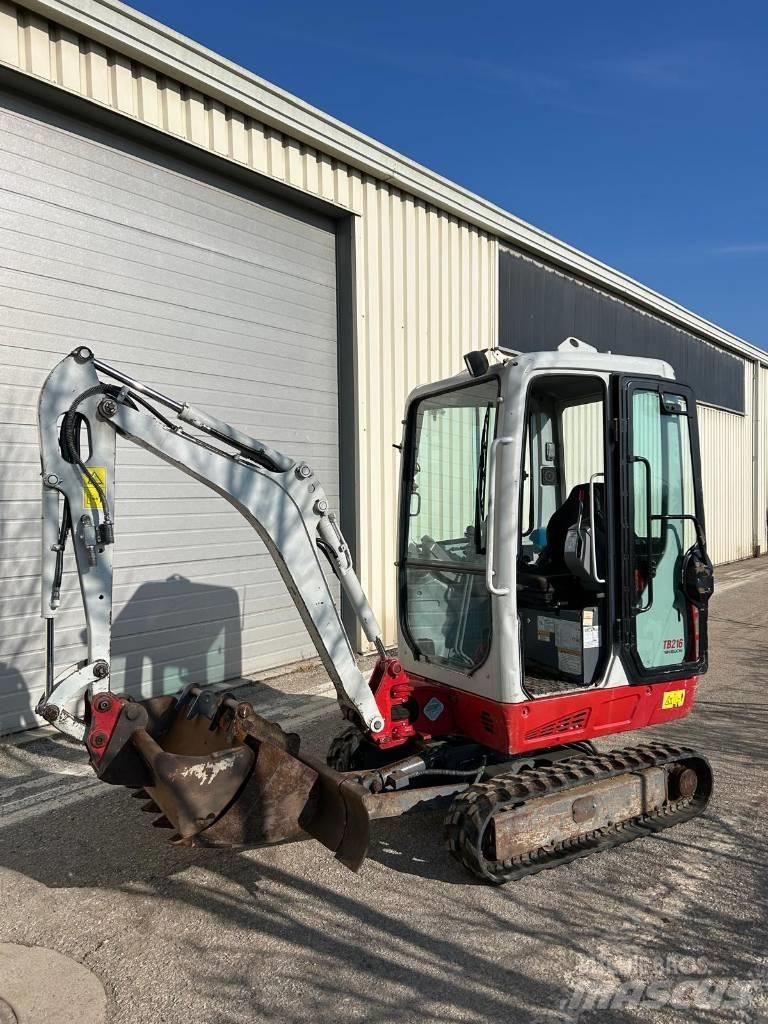 Takeuchi TB216 小型挖掘机