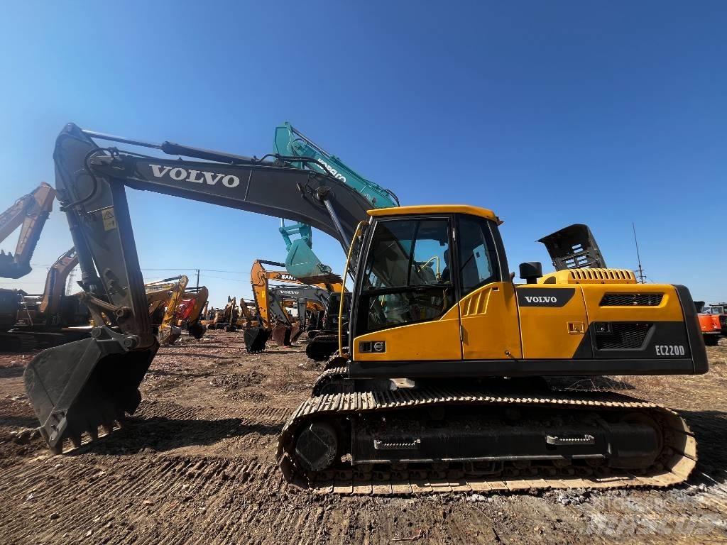 Volvo EC 220 履带挖掘机