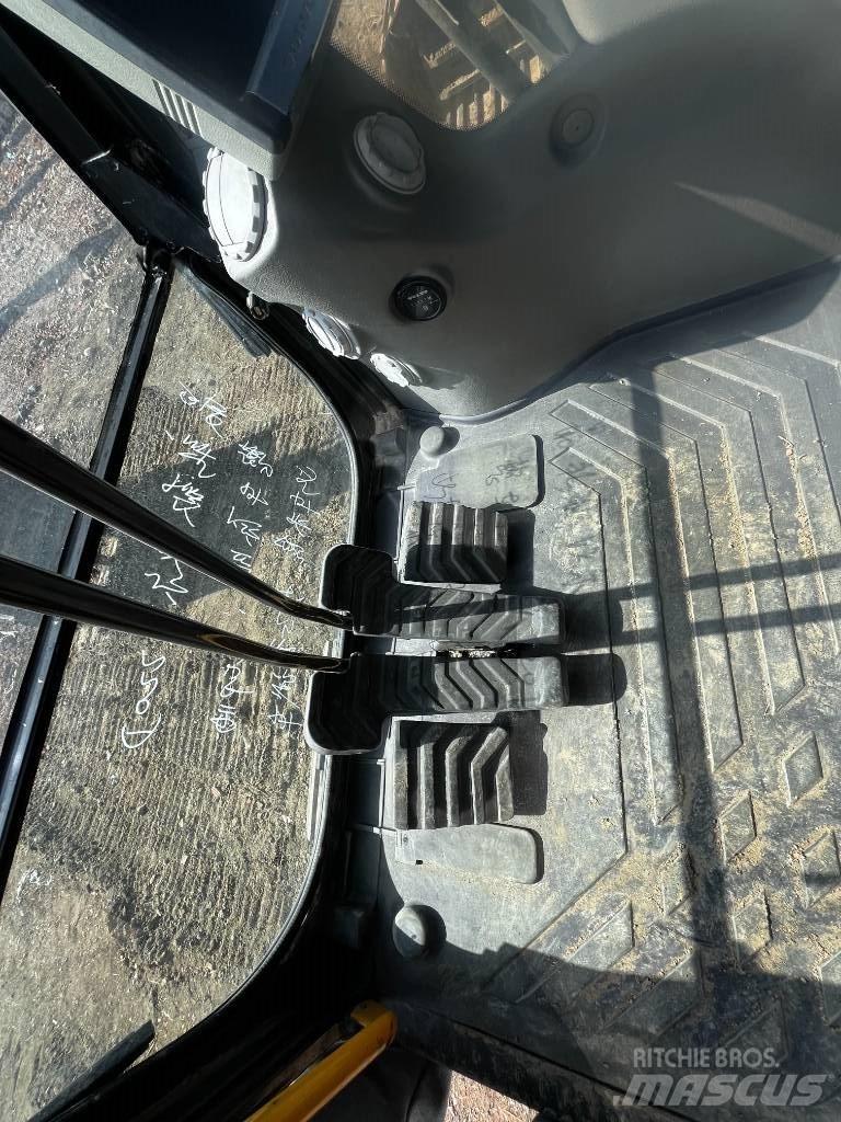 Volvo EC 220 履带挖掘机
