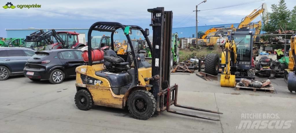 CAT GP 25 N 天然气叉车