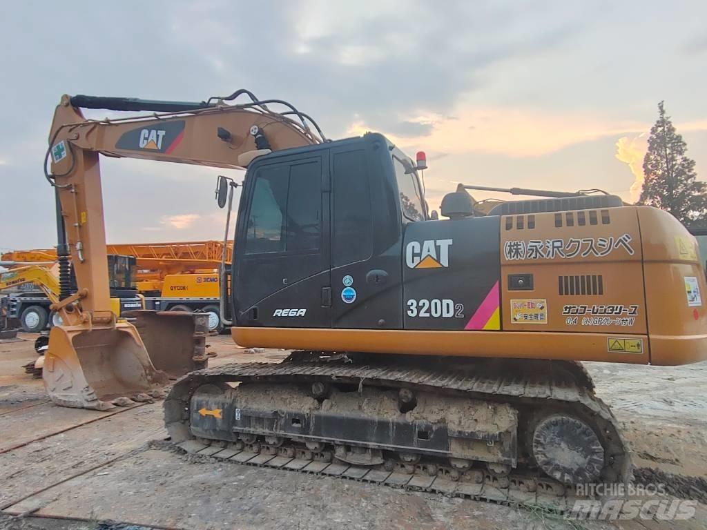CAT CAT 320D2 履带挖掘机