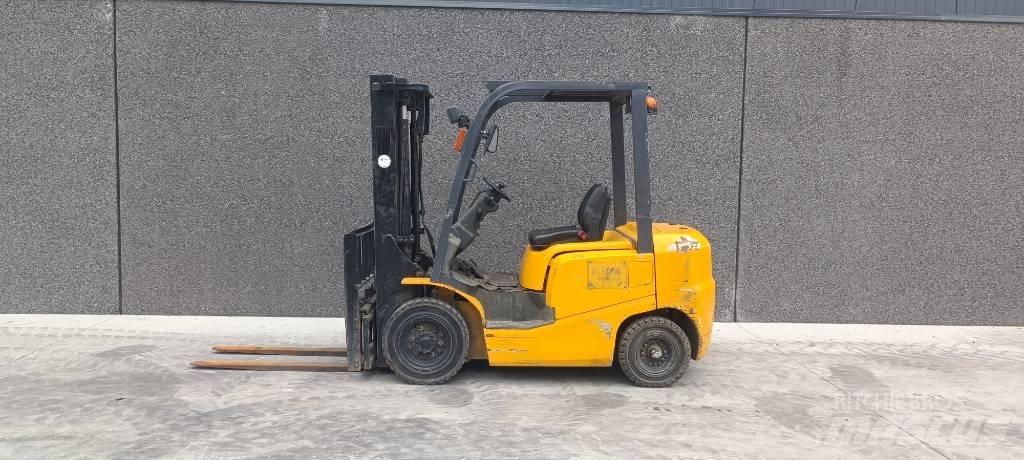 TCM FD25T3 柴油叉车