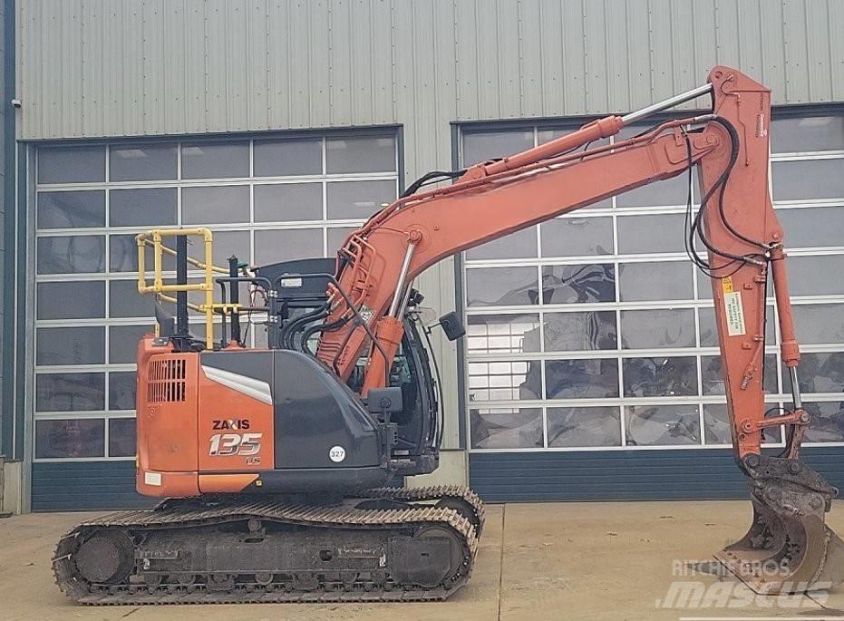 Hitachi ZX135US-7 履带挖掘机