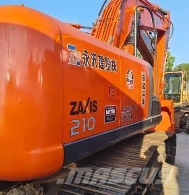 Hitachi ZX 210 履带挖掘机